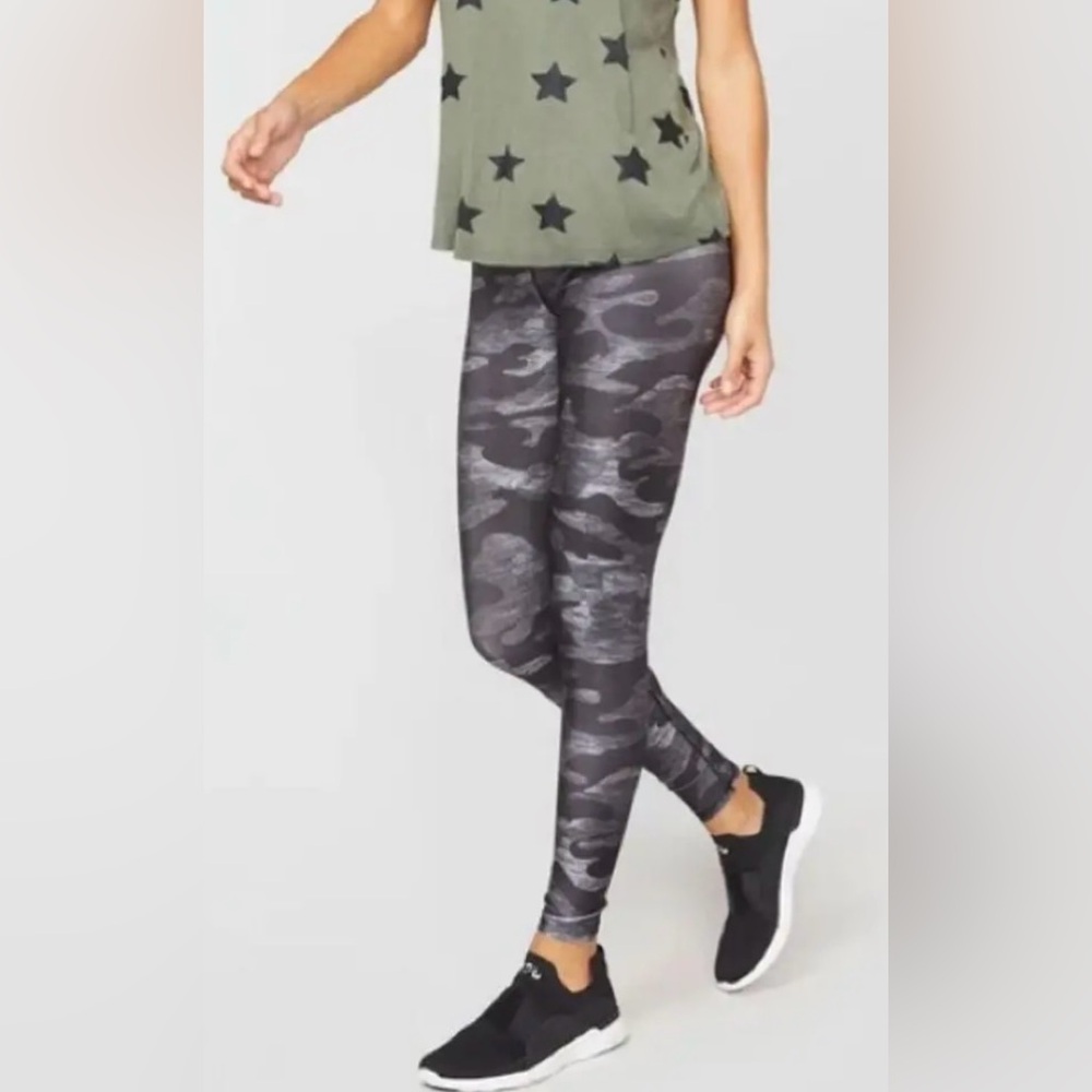 NWT Women's Terez Equinox Performance Camo Legging